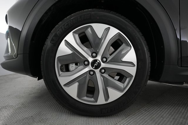 2022 Kia Niro EV — photo 15 of 21