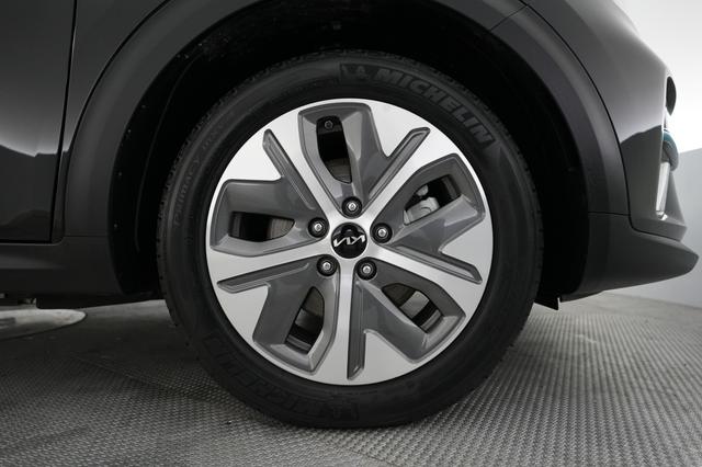 2022 Kia Niro EV — photo 7 of 21