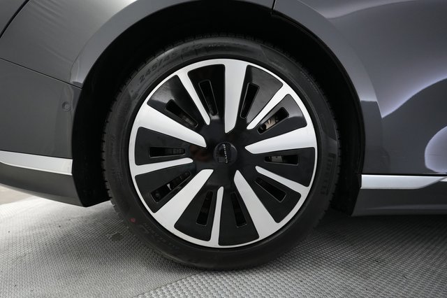 2023 Lucid Air — photo 15 of 21