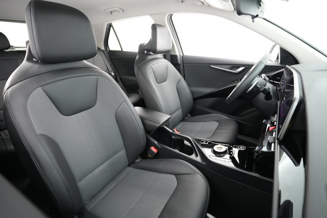 2023 Kia Niro EV — photo 18 of 20