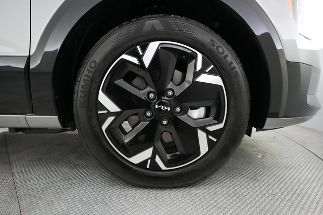2023 Kia Niro EV — photo 16 of 20