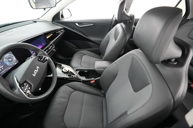 2023 Kia Niro EV — photo 3 of 20