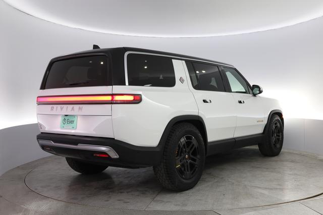 2023 Rivian R1S — photo 2 of 21