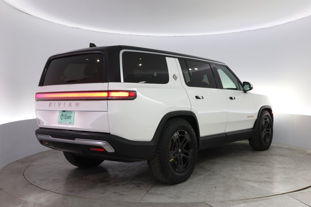 2023 Rivian R1S — photo 2 of 21