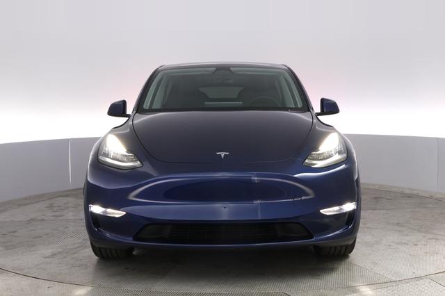 2023 Tesla Model Y — photo 9 of 26