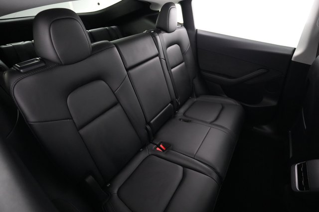 2023 Tesla Model Y — photo 4 of 26