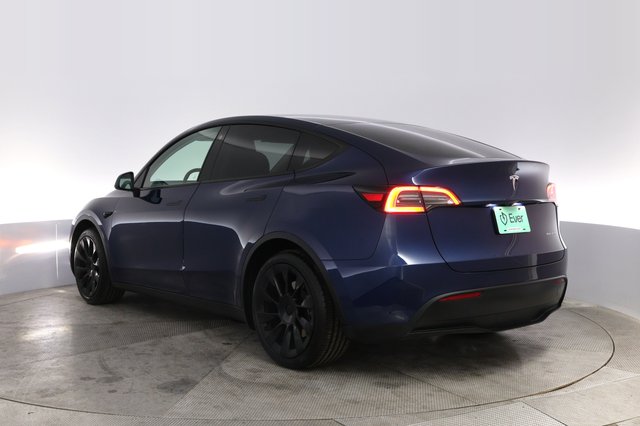 2023 Tesla Model Y — photo 13 of 26