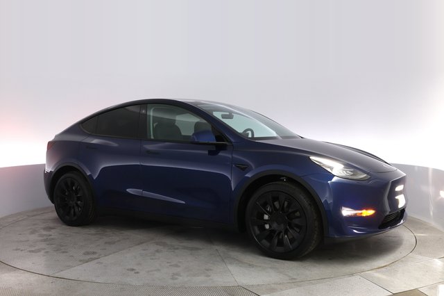 2023 Tesla Model Y — photo 11 of 26