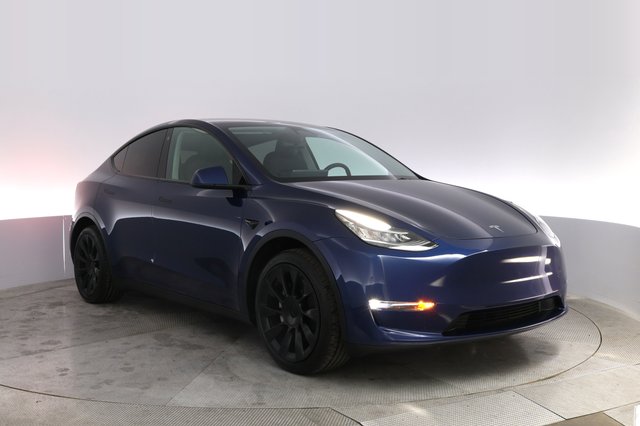 2023 Tesla Model Y — photo 10 of 26