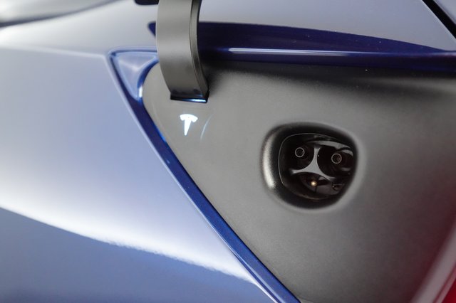 2023 Tesla Model Y — photo 8 of 26