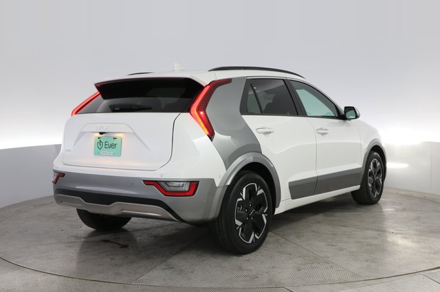 2023 Kia Niro EV — photo 2 of 20