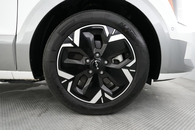 2023 Kia Niro EV — photo 17 of 20