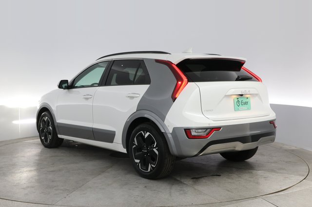 2023 Kia Niro EV — photo 13 of 20