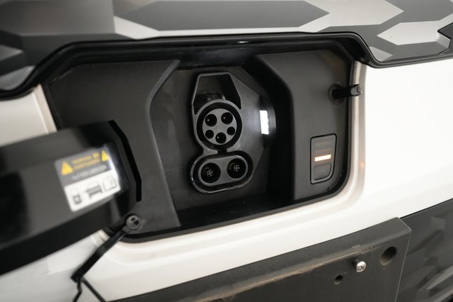 2023 Kia Niro EV — photo 8 of 20