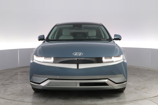 2023 Hyundai IONIQ 5 — photo 9 of 22
