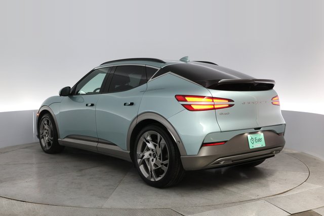 2023 Genesis GV60 — photo 13 of 20