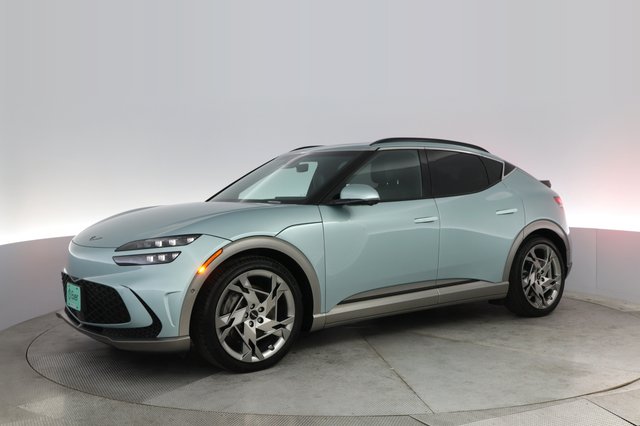 2023 Genesis GV60 — photo 14 of 20