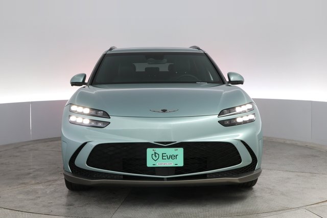 2023 Genesis GV60 — photo 9 of 20