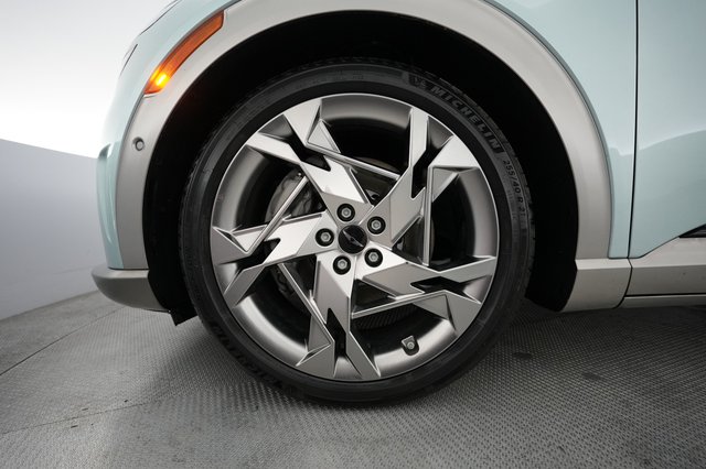 2023 Genesis GV60 — photo 7 of 20
