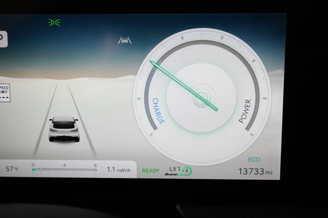 2023 Genesis GV60 — photo 5 of 20
