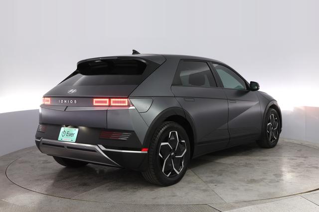 2023 Hyundai IONIQ 5 — photo 2 of 21