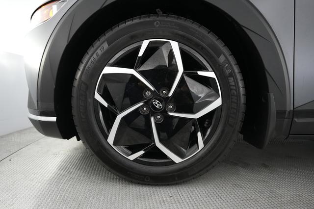 2023 Hyundai IONIQ 5 — photo 7 of 21