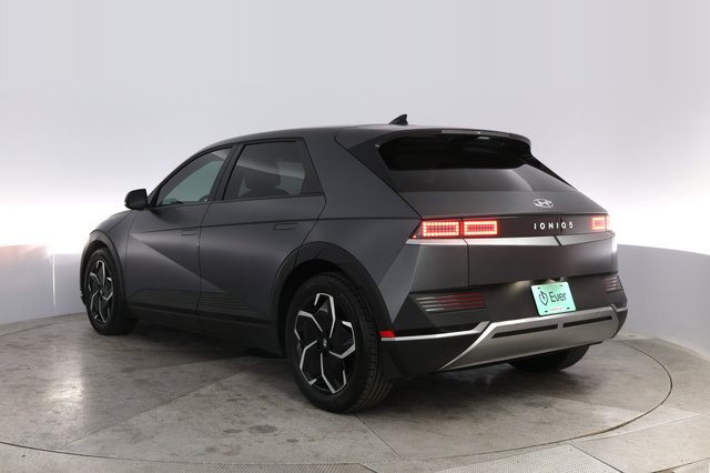 2023 Hyundai IONIQ 5 — photo 13 of 21