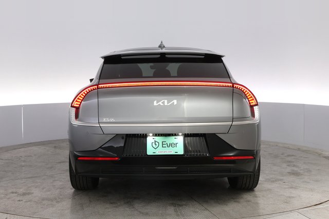 2023 Kia EV6 — photo 12 of 21