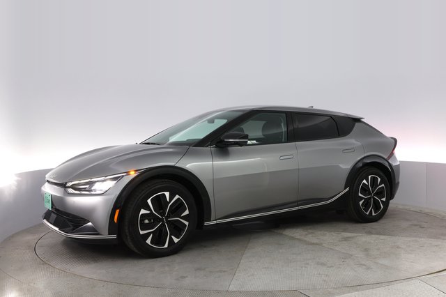 2023 Kia EV6 — photo 14 of 21