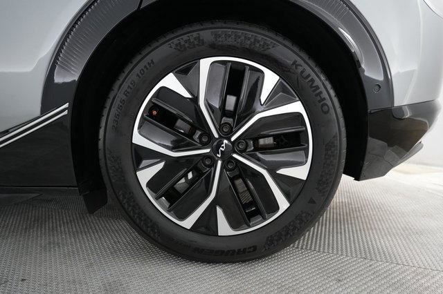 2023 Kia EV6 — photo 17 of 21