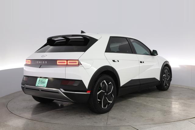 2024 Hyundai IONIQ 5 — photo 2 of 20