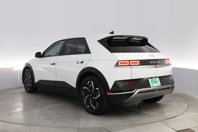 2024 Hyundai IONIQ 5 — photo 13 of 20