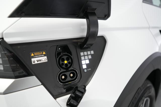 2024 Hyundai IONIQ 5 — photo 8 of 20