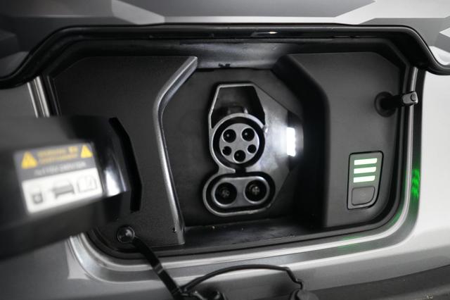 2024 Kia Niro EV — photo 8 of 20