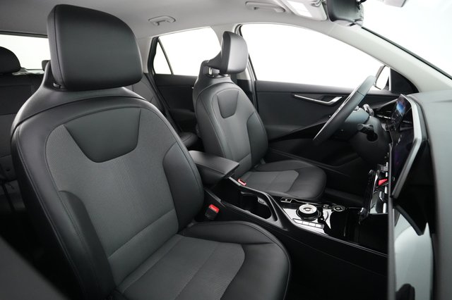 2024 Kia Niro EV — photo 18 of 20