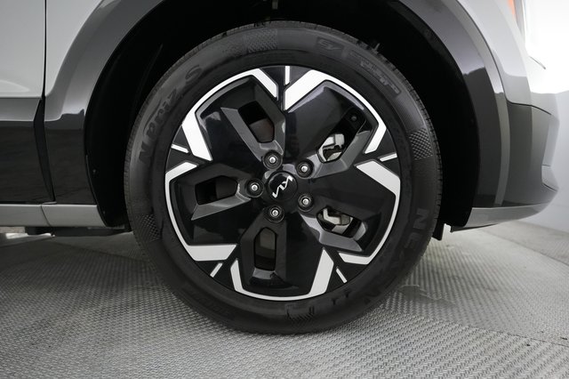 2024 Kia Niro EV — photo 17 of 20