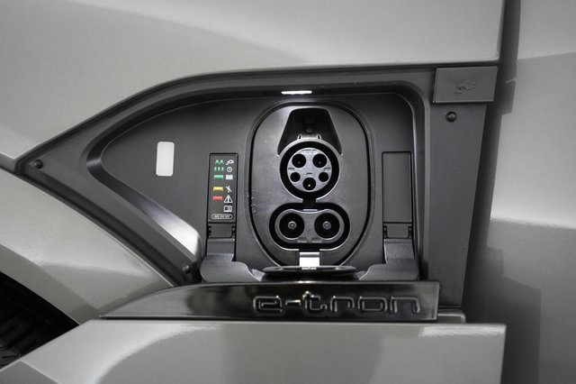 2024 Audi Q8 e-tron — photo 8 of 20