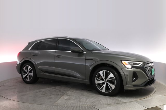 2024 Audi Q8 e-tron — photo 11 of 20