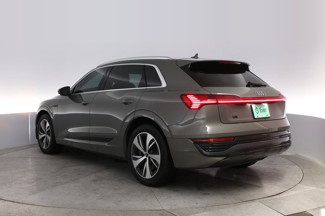 2024 Audi Q8 e-tron — photo 13 of 20
