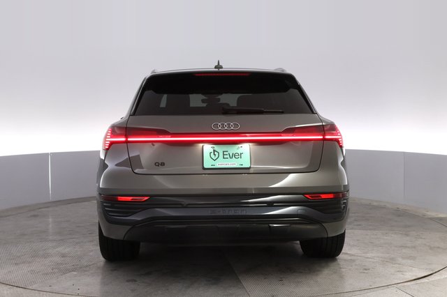 2024 Audi Q8 e-tron — photo 12 of 20