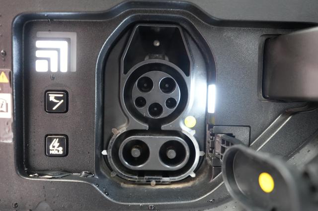 2024 Kia EV9 — photo 8 of 21