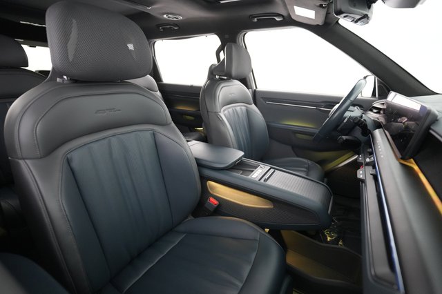 2024 Kia EV9 — photo 18 of 21