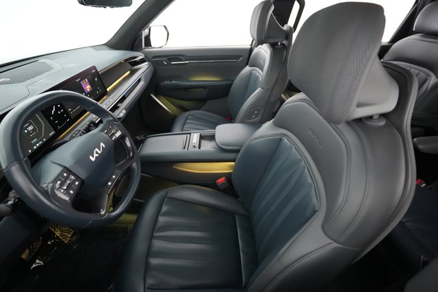 2024 Kia EV9 — photo 3 of 21