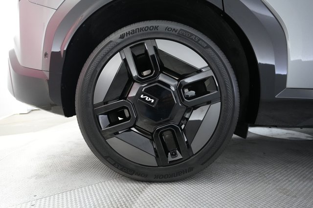 2024 Kia EV9 — photo 16 of 21