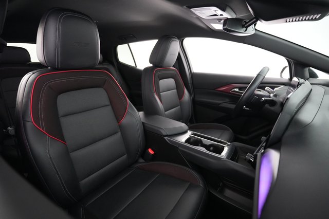 2024 Chevrolet Equinox EV — photo 18 of 20