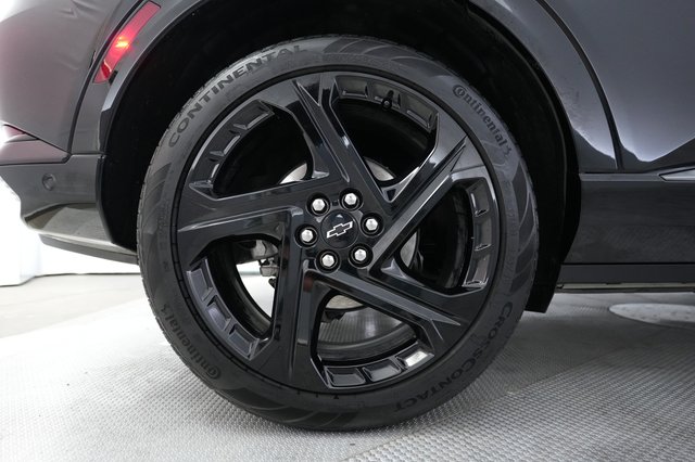 2024 Chevrolet Equinox EV — photo 17 of 20