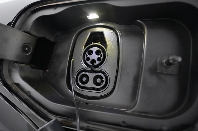 2024 Chevrolet Equinox EV — photo 8 of 20
