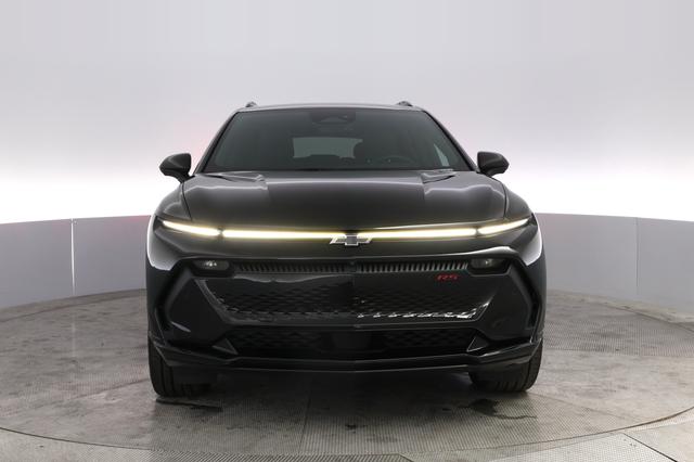 2024 Chevrolet Equinox EV — photo 9 of 20