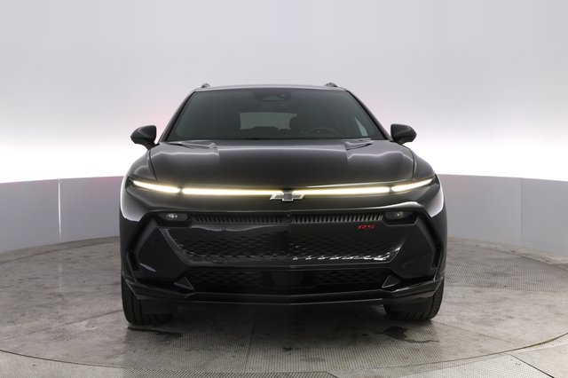 2024 Chevrolet Equinox EV — photo 9 of 20