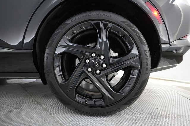 2024 Chevrolet Equinox EV — photo 16 of 20